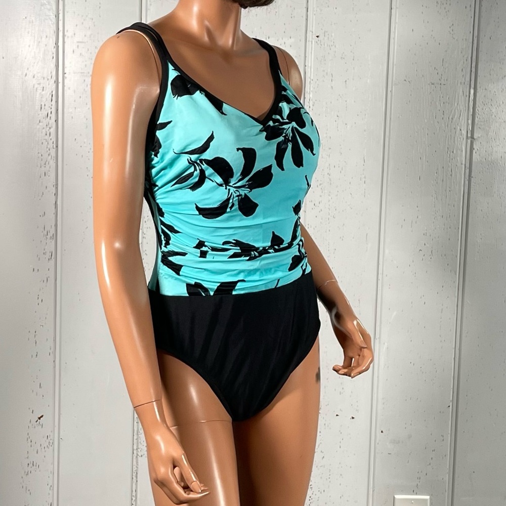 Trimshaper Women's Blue & Black Floral One Piece Swimsuit Sz 12